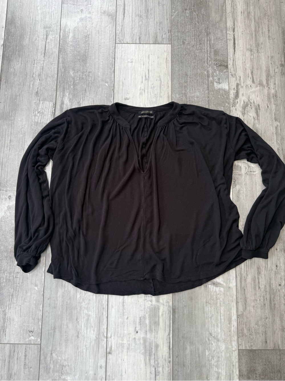 Urban Outfitters Black V-Neck Long Sleeve Blouse Top Medium Boho Flowy